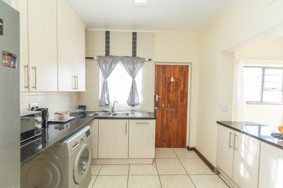 2 Bedroom Property for Sale in South End Eastern Cape